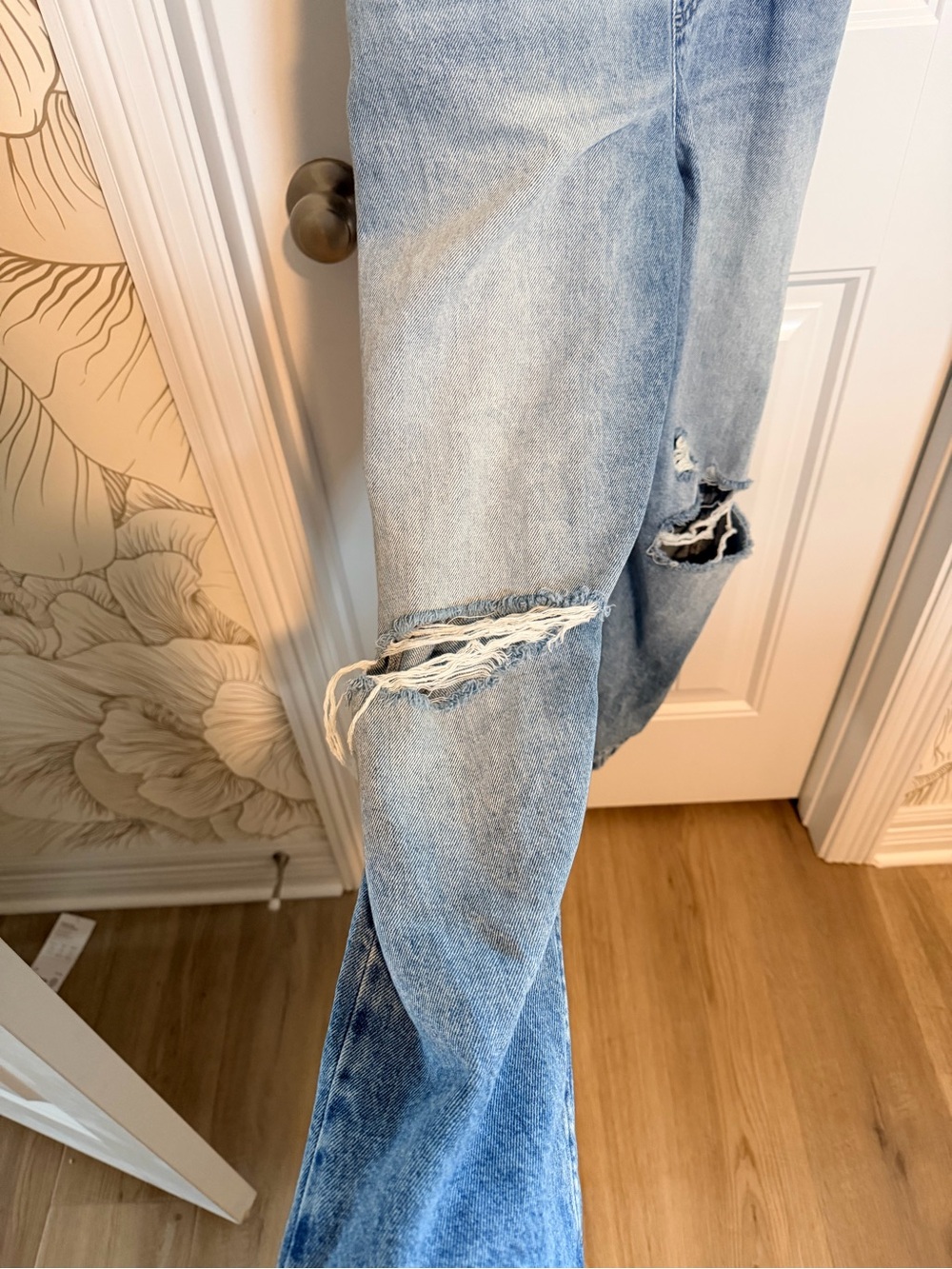 We The Free Light Blue Washed Denim distressed Overalls size Small - Picture 6 of 8
